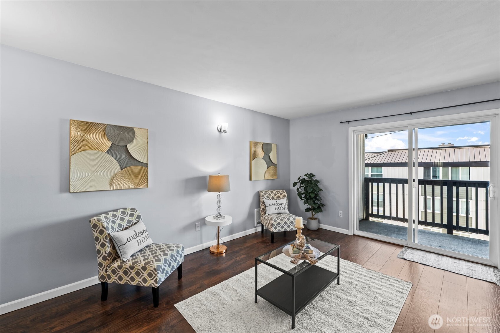 1010 Perry Avenue 305