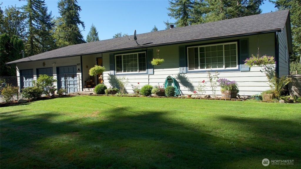 Photo of 36213 312th Avenue SE, Enumclaw, WA 98022 (MLS # 2355066)