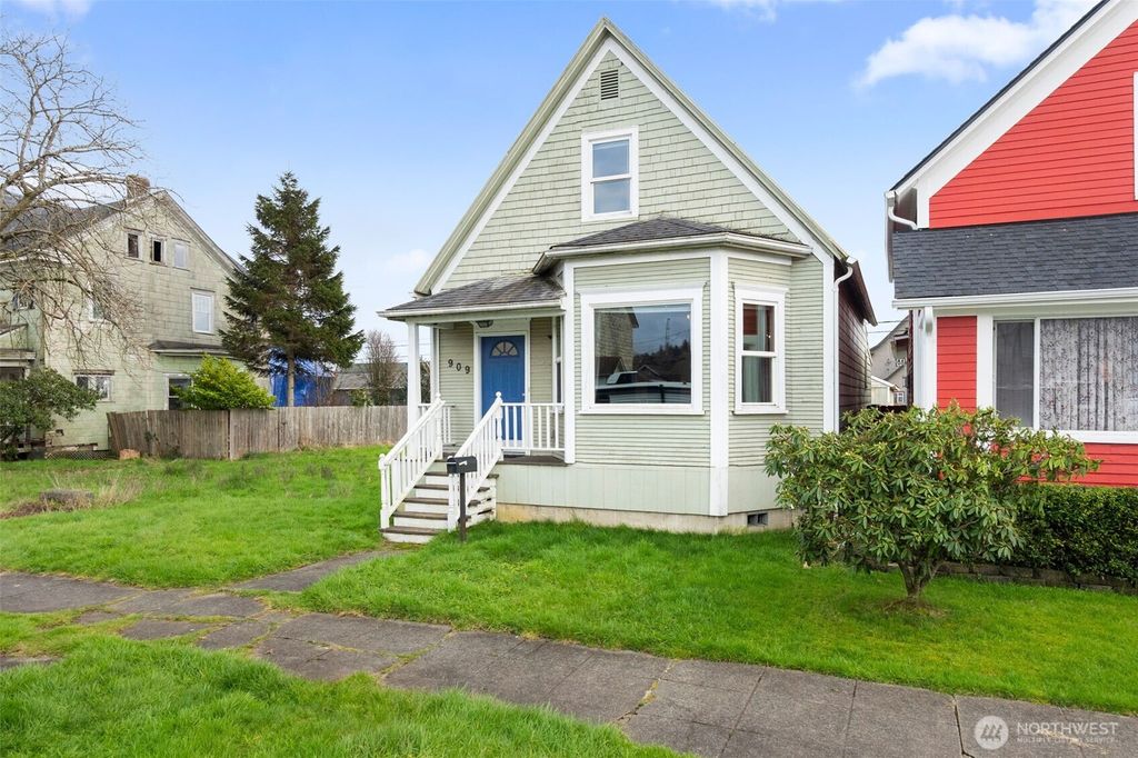 Photo of 909 W Market Street, Aberdeen, WA 98520 (MLS # 2485533)