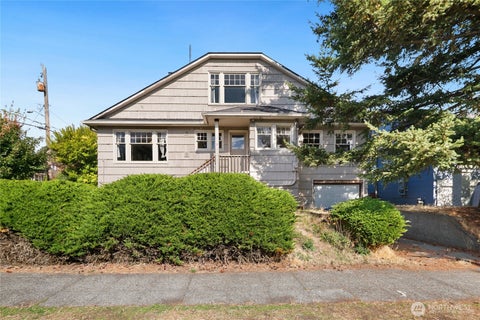 Photo of 4302 Francis Avenue N, Seattle, WA 98103 (MLS # 2590935)