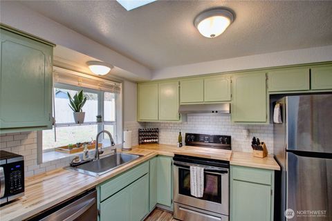 Photo of 685 NW Atalanta Way #1, Oak Harbor, WA 98277 (MLS # 2448111)