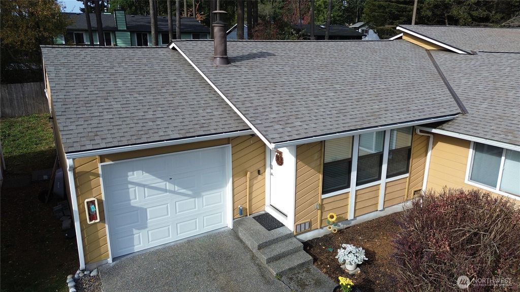 Photo of 685 NW Atalanta Way #1, Oak Harbor, WA 98277 (MLS # 2448111)