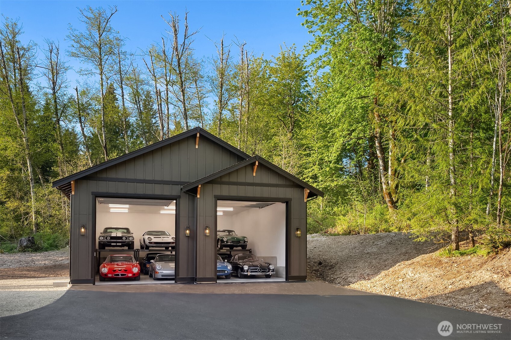 Duvall, Washington, 98019, United States, 4 Bedrooms Bedrooms, ,4 BathroomsBathrooms,Residential,Active,2051942