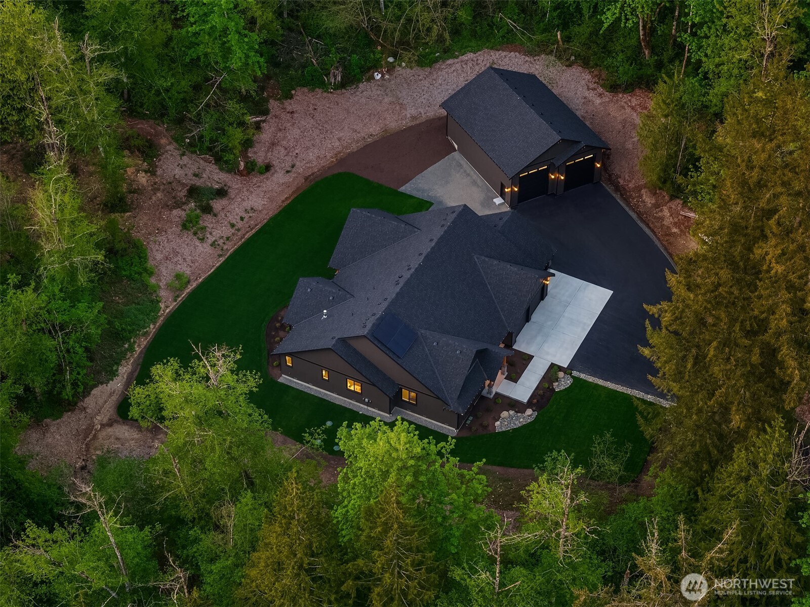 Duvall, Washington, 98019, United States, 4 Bedrooms Bedrooms, ,4 BathroomsBathrooms,Residential,Active,2051942