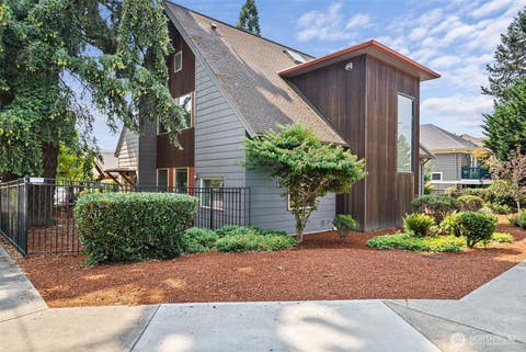 Photo of 115 Eastside Street NE, Olympia, WA 98506 (MLS # 2562553)