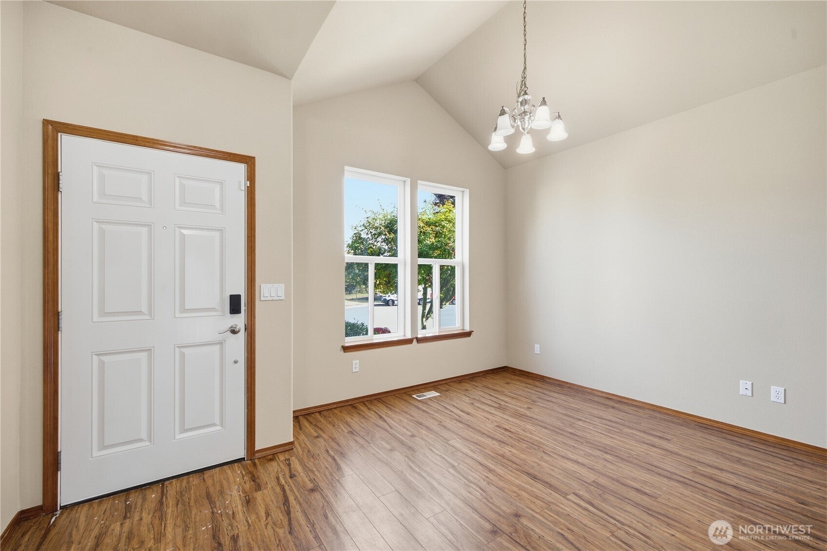 1752 S Prospect Lane