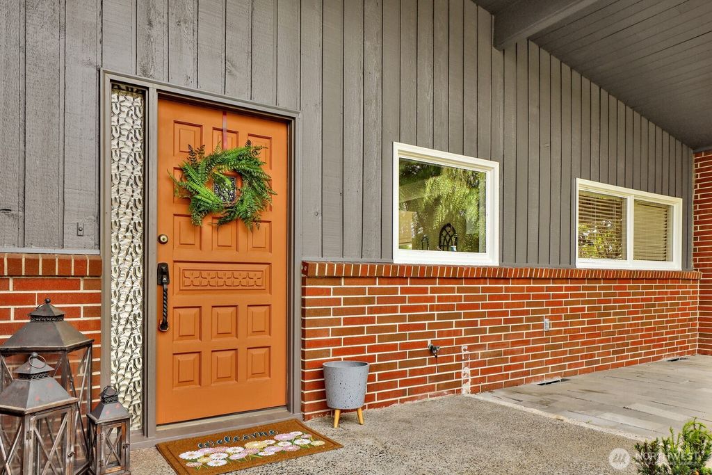 Photo of 5342 Belfern Drive, Bellingham, WA 98226 (MLS # 2524616)