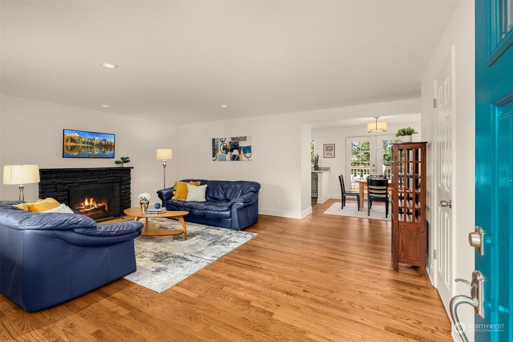 Photo of 10735 28th Avenue SW, Seattle, WA 98146 (MLS # 2138678)