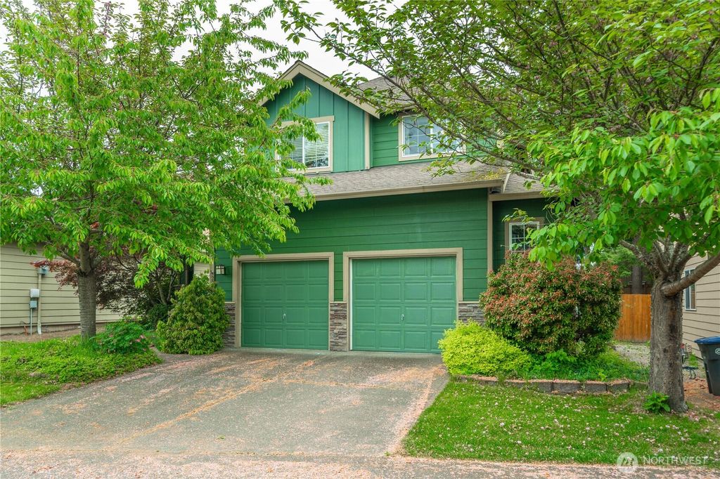 Photo of 22443 SE 281st Court, Maple Valley, WA 98038 (MLS # 2527196)