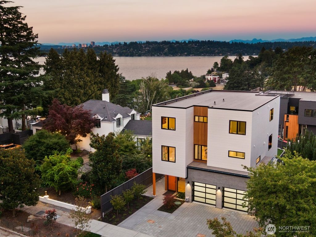 Photo of 3854 Cascadia Avenue S, Seattle, WA 98118 (MLS # 2418354)