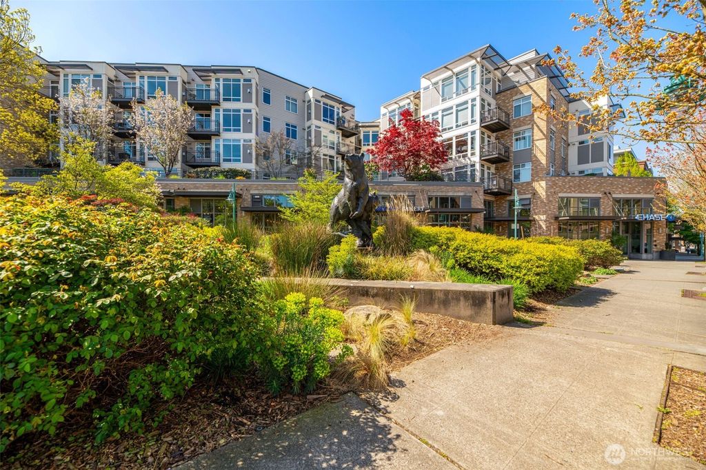 Photo of 211 Kirkland Avenue #520, Kirkland, WA 98033 (MLS # 2514778)
