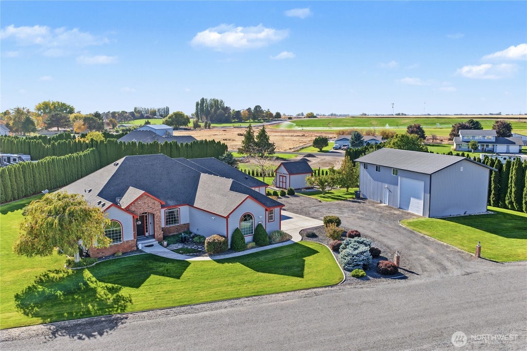 Photo of 128 Judy Rd RD, Moses Lake, WA 98837 (MLS # 2591911)