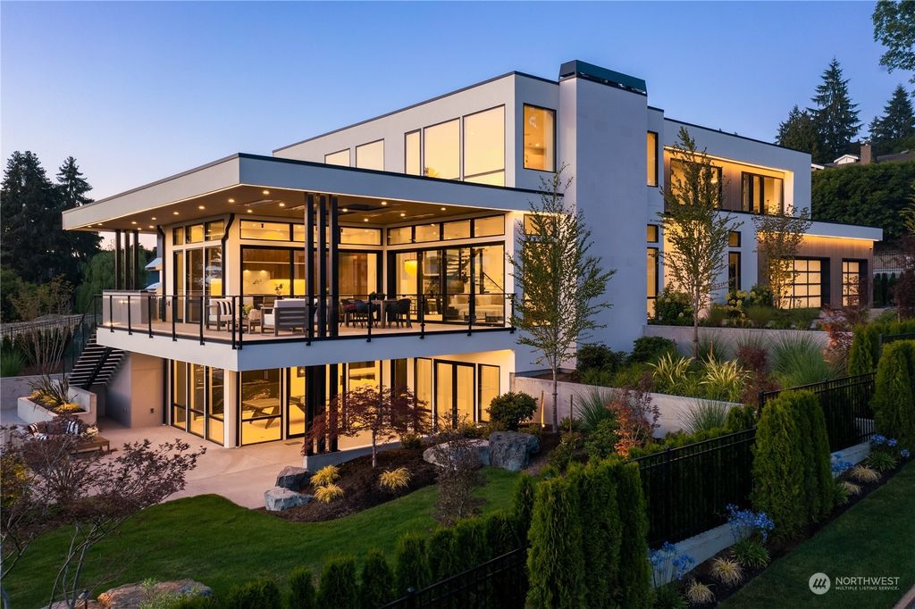 Photo of 8802 NE 20th Street, Clyde Hill, WA 98004 (MLS # 2142657)