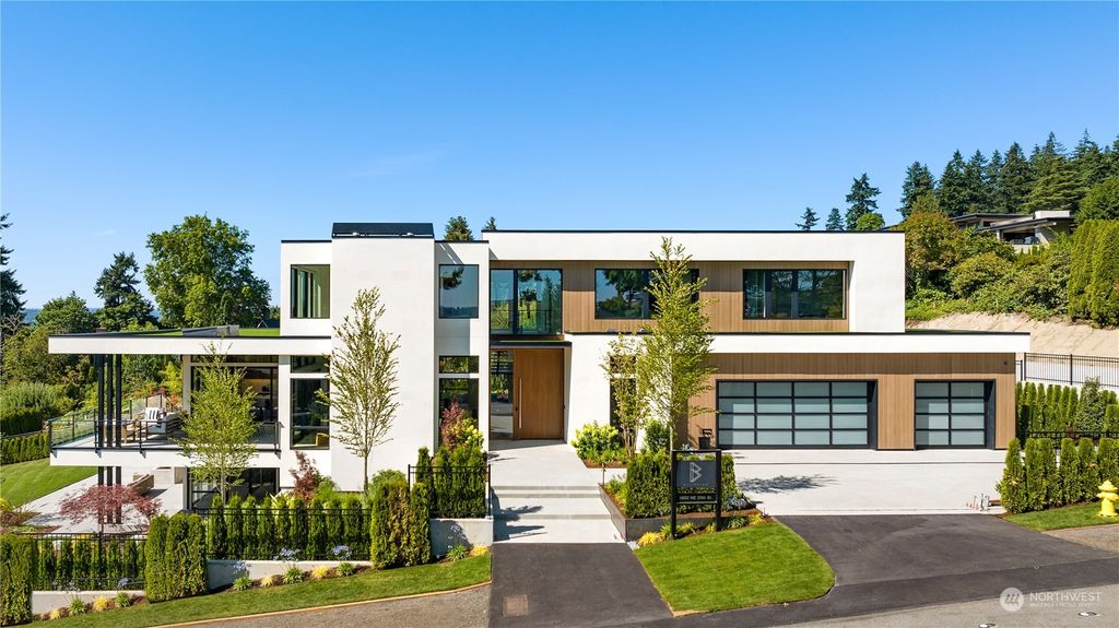 Photo of 8802 NE 20th Street, Clyde Hill, WA 98004 (MLS # 2142657)