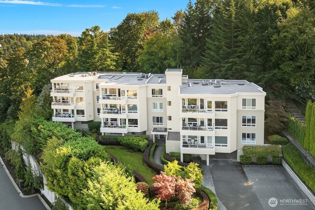 Photo of 2980 76th Avenue SE #201, Mercer Island, WA 98040 (MLS # 2438187)