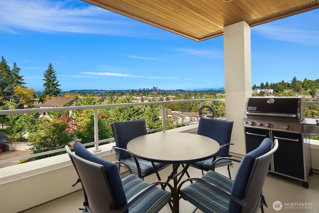 Photo of 2980 76th Avenue SE #201, Mercer Island, WA 98040 (MLS # 2438187)
