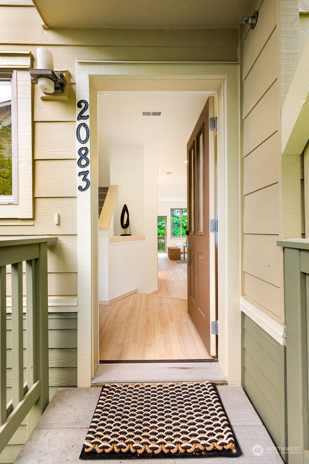 Photo of 2083 NW Boulder Way Drive, Issaquah, WA 98027 (MLS # 2216682)