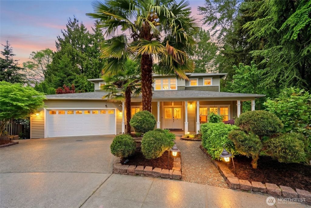 Photo of 12326 24th Avenue NE, Seattle, WA 98125 (MLS # 2519881)