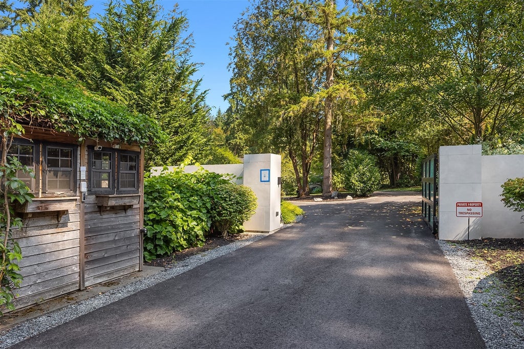 Photo of 17804 164th Avenue NE, Woodinville, WA 98072 (MLS # 2586828)