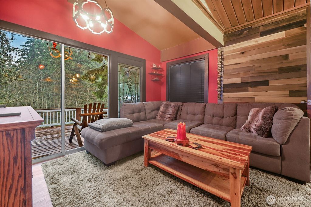 Photo of 13109 Crystal Springs Dr Dr, Granite Falls, WA 98252 (MLS # 2470618)