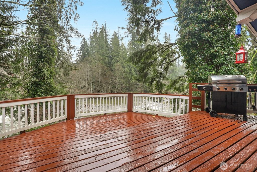 Photo of 13109 Crystal Springs Dr Dr, Granite Falls, WA 98252 (MLS # 2470618)