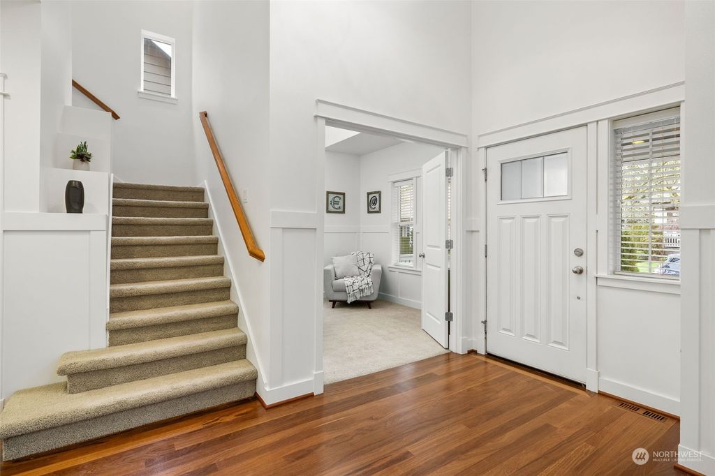 Photo of 2146 NE Nelson Lane, Issaquah, WA 98029 (MLS # 2323512)