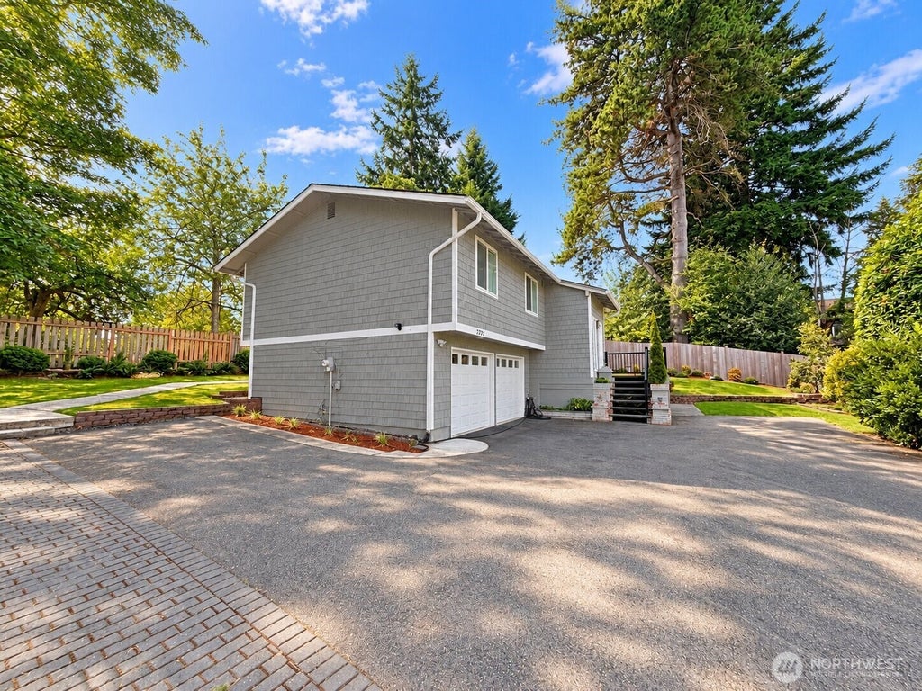 Photo of 1719 N 105th Street, Seattle, WA 98133 (MLS # 2583193)