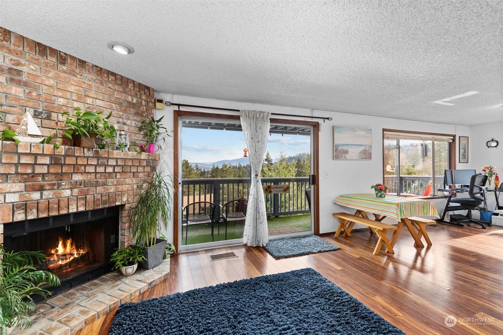 Photo of 3402 161st Court SE #25, Bellevue, WA 98008 (MLS # 2039175)