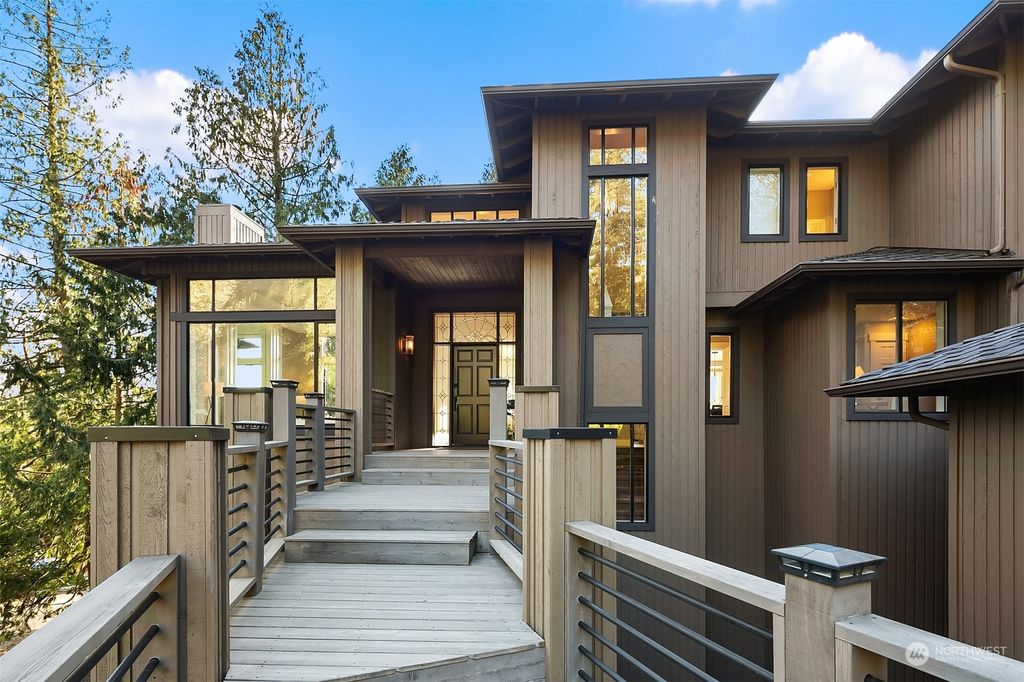 Photo of 20605 NE 15th Street, Sammamish, WA 98074 (MLS # 2057252)