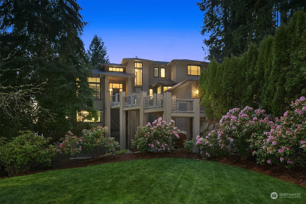 Photo of 20605 NE 15th Street, Sammamish, WA 98074 (MLS # 2057252)