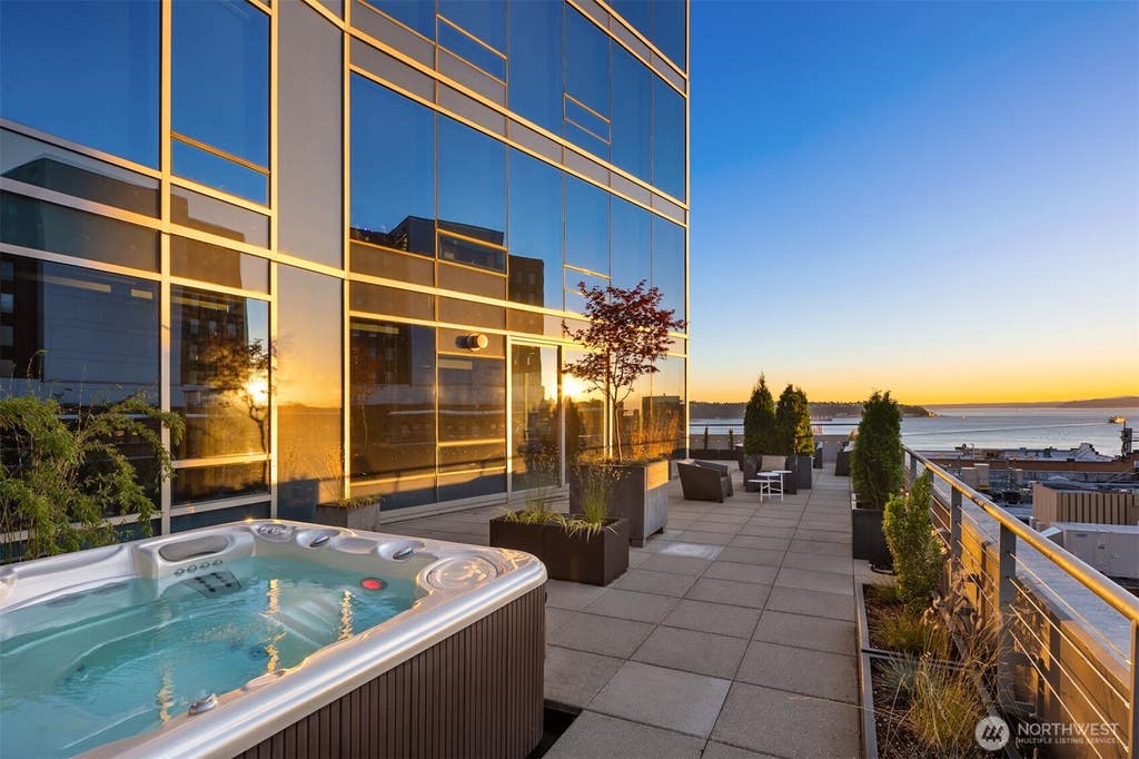Photo of 1521 2nd Avenue #700, Seattle, WA 98101 (MLS # 2563004)
