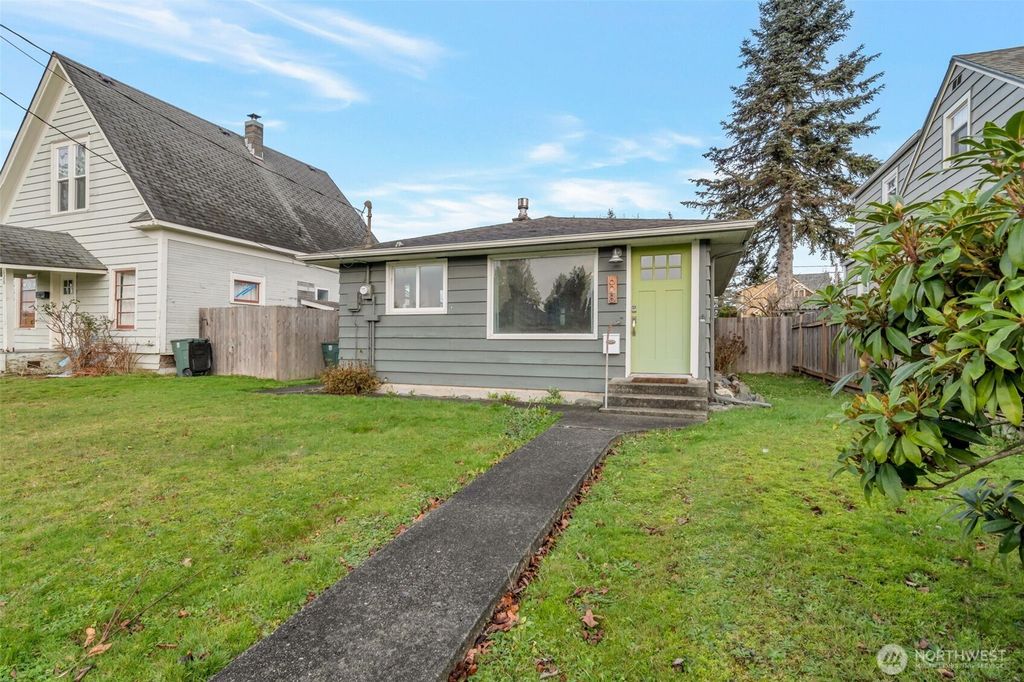 Photo of 628 Jameson Street, Sedro Woolley, WA 98284 (MLS # 2463359)