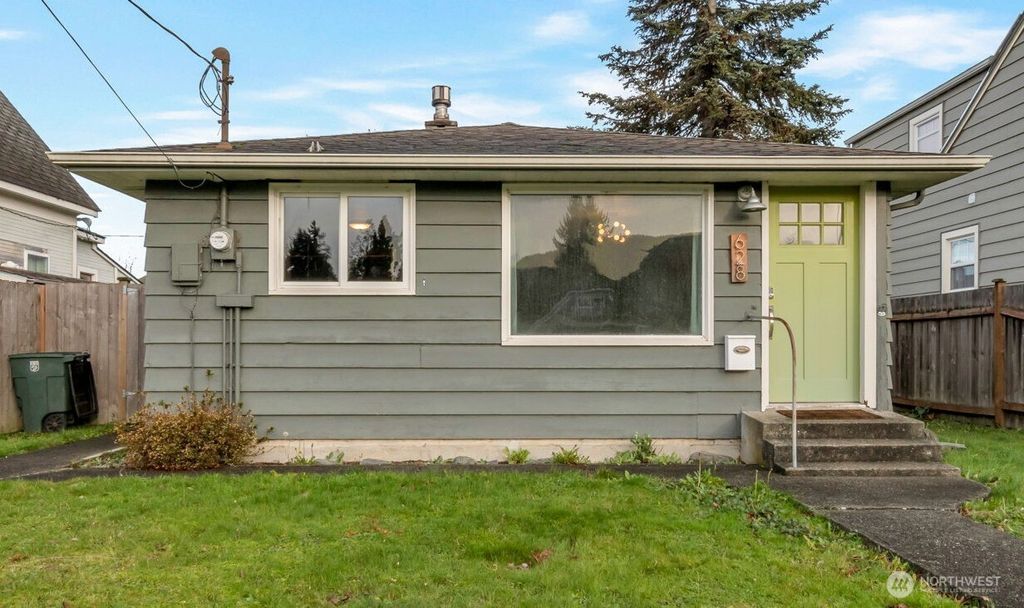 Photo of 628 Jameson Street, Sedro Woolley, WA 98284 (MLS # 2463359)