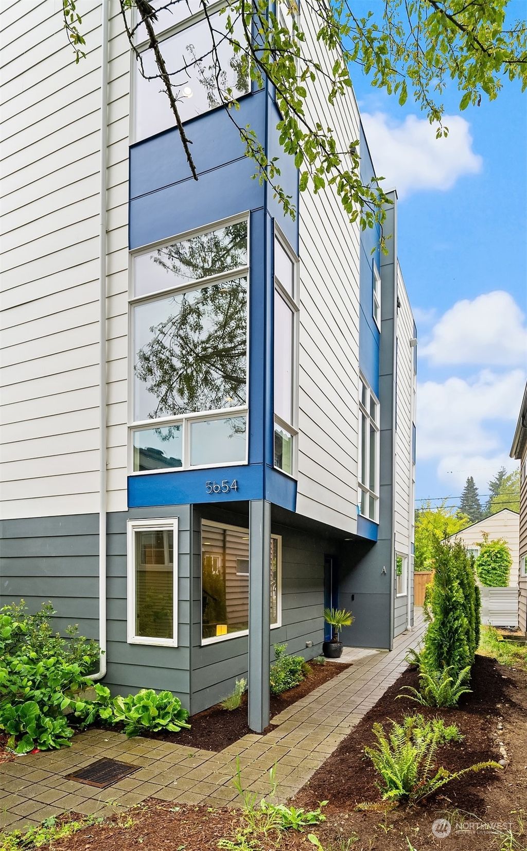 Photo of 5654 A Fauntleroy Way SW, Seattle, WA 98136 (MLS # 2004036)