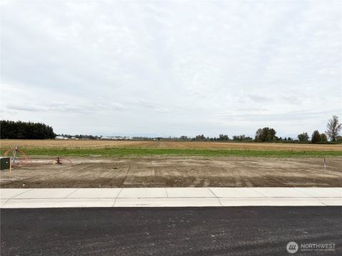 Photo of 404 W 3rd Street, Everson, WA 98247 (MLS # 2443776)