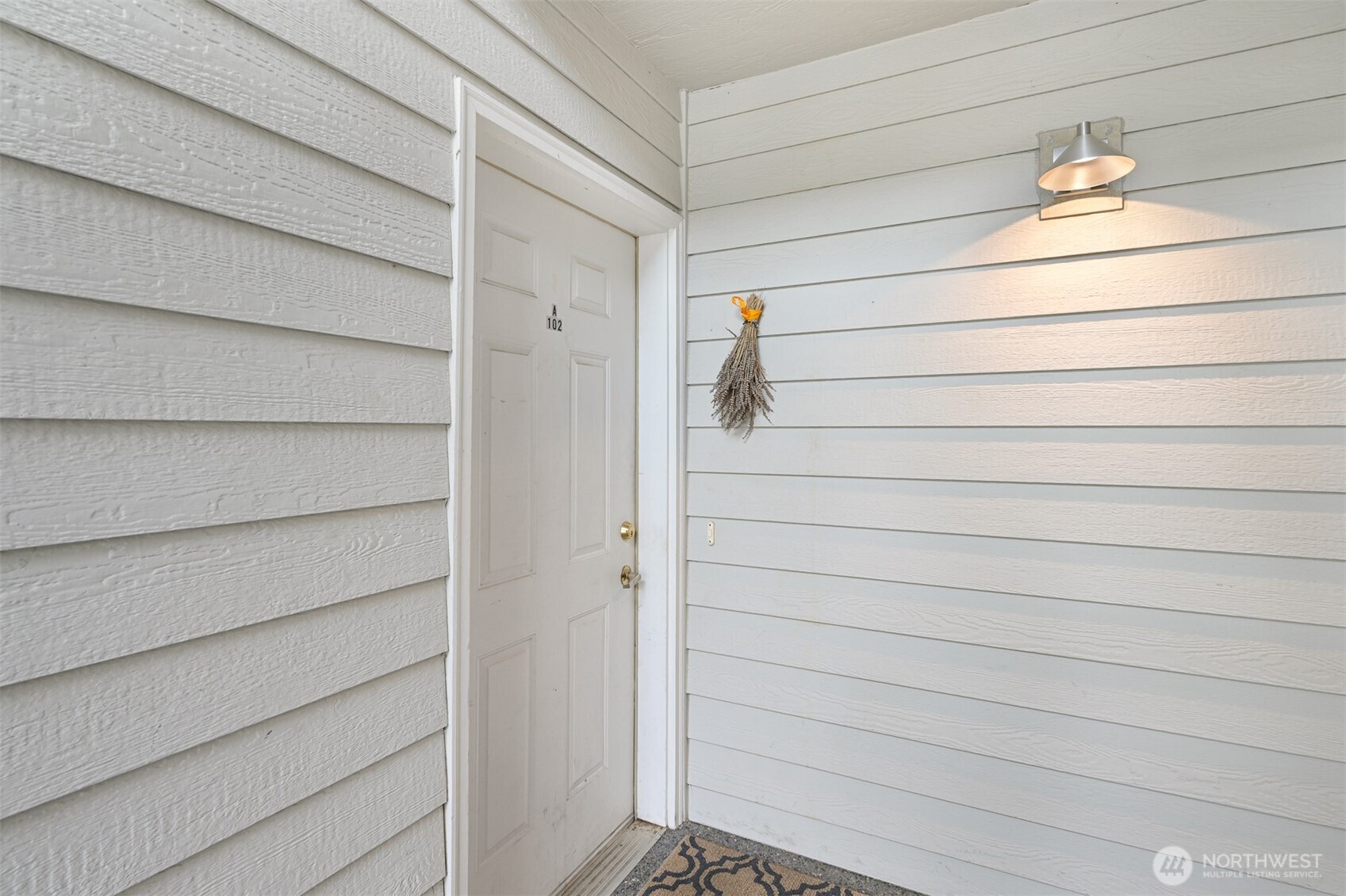 262 W Maberry Drive 102