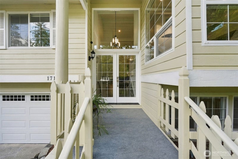 17101 NE 28th Place