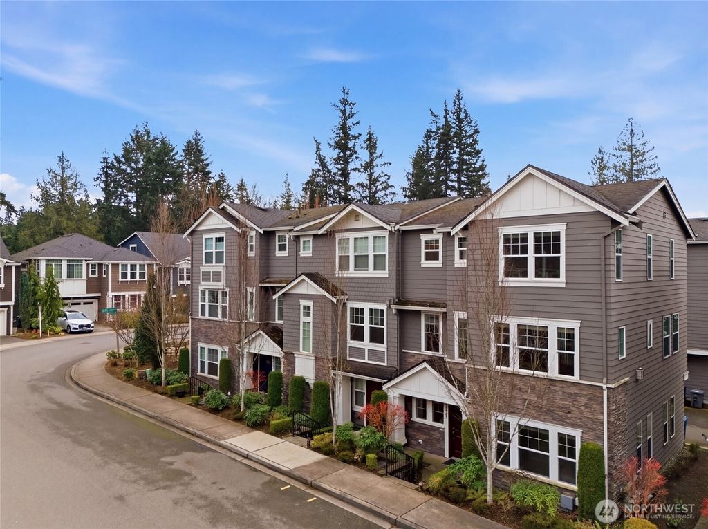 Photo of 23947 SE 45th Terr Ter, Sammamish, WA 98029 (MLS # 2491627)