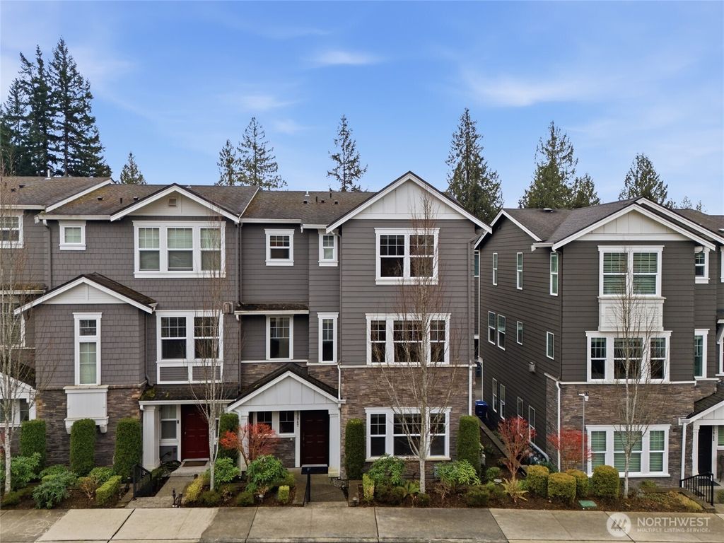 Photo of 23947 SE 45th Terr Ter, Sammamish, WA 98029 (MLS # 2491627)