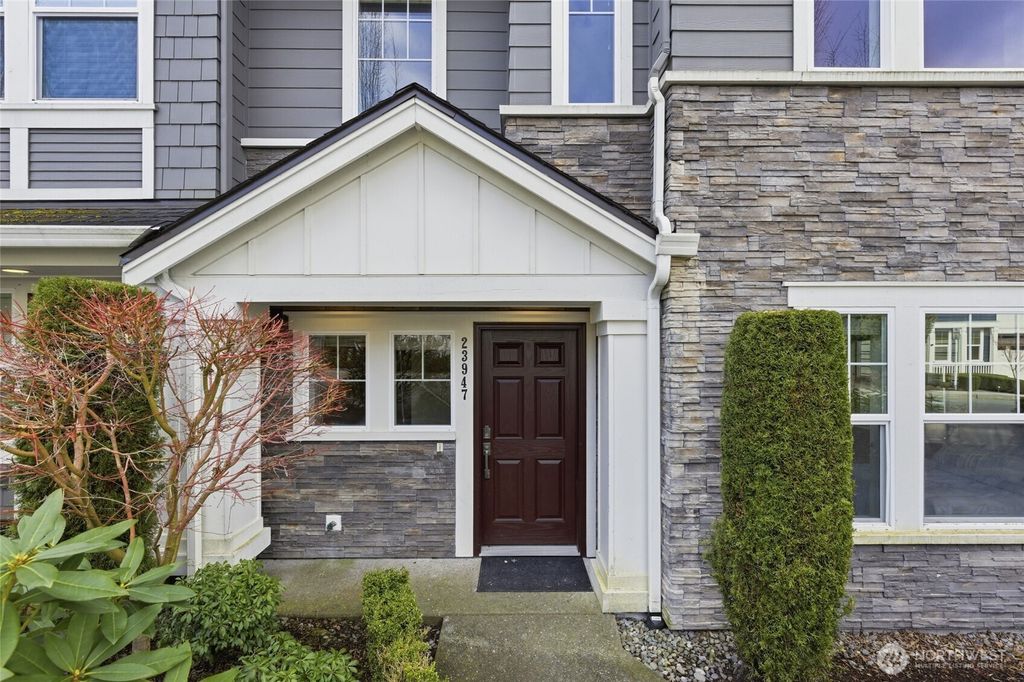 Photo of 23947 SE 45th Terr Ter, Sammamish, WA 98029 (MLS # 2491627)