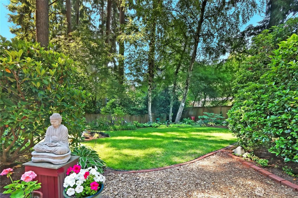 Photo of 3730 NE 187th Street, Lake Forest Park, WA 98155 (MLS # 2393064)