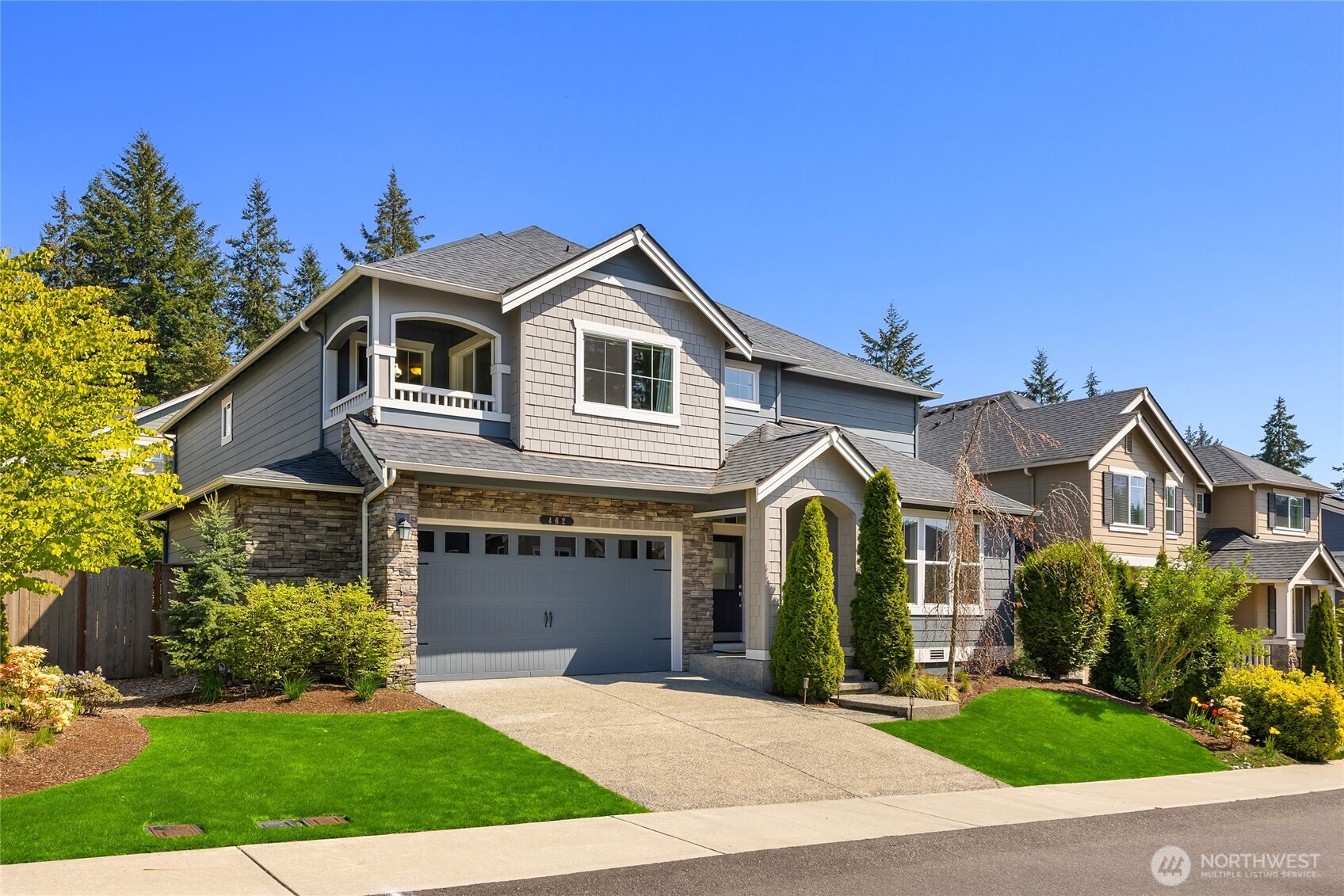 462 Ashbury Court NW