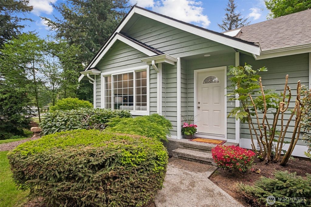 Photo of 20447 SE 157th Street, Renton, WA 98059 (MLS # 2517438)