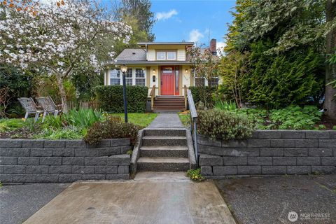 Photo of 1222 8th Avenue SE, Olympia, WA 98501 (MLS # 2498573)
