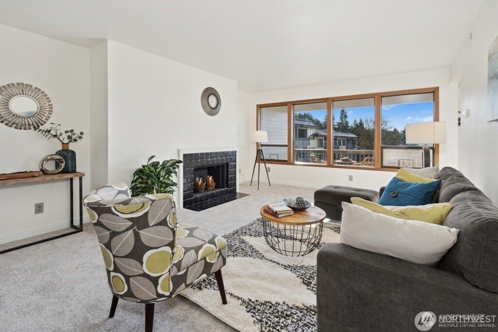 Photo of 11640 100th Avenue NE #304, Kirkland, WA 98034 (MLS # 2490730)