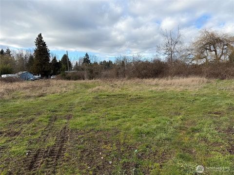 915 90th St E Tacoma WA 98445