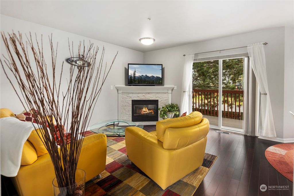 Photo of 15815 Admiralty Way #A6, Lynnwood, WA 98087 (MLS # 2281006)