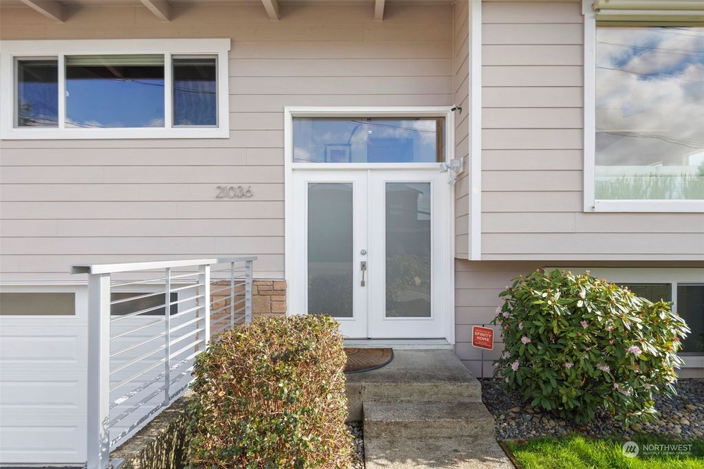 Photo of 21036 4th Avenue S, Des Moines, WA 98198 (MLS # 2199706)