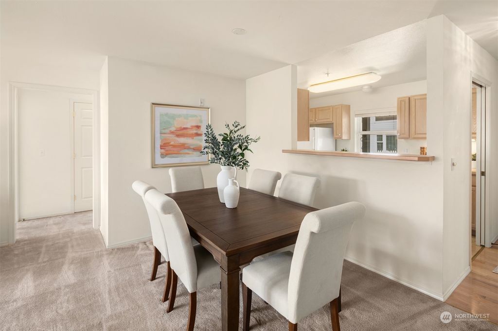 Photo of 22466 SE 37th Terrace, Issaquah, WA 98029 (MLS # 2276919)