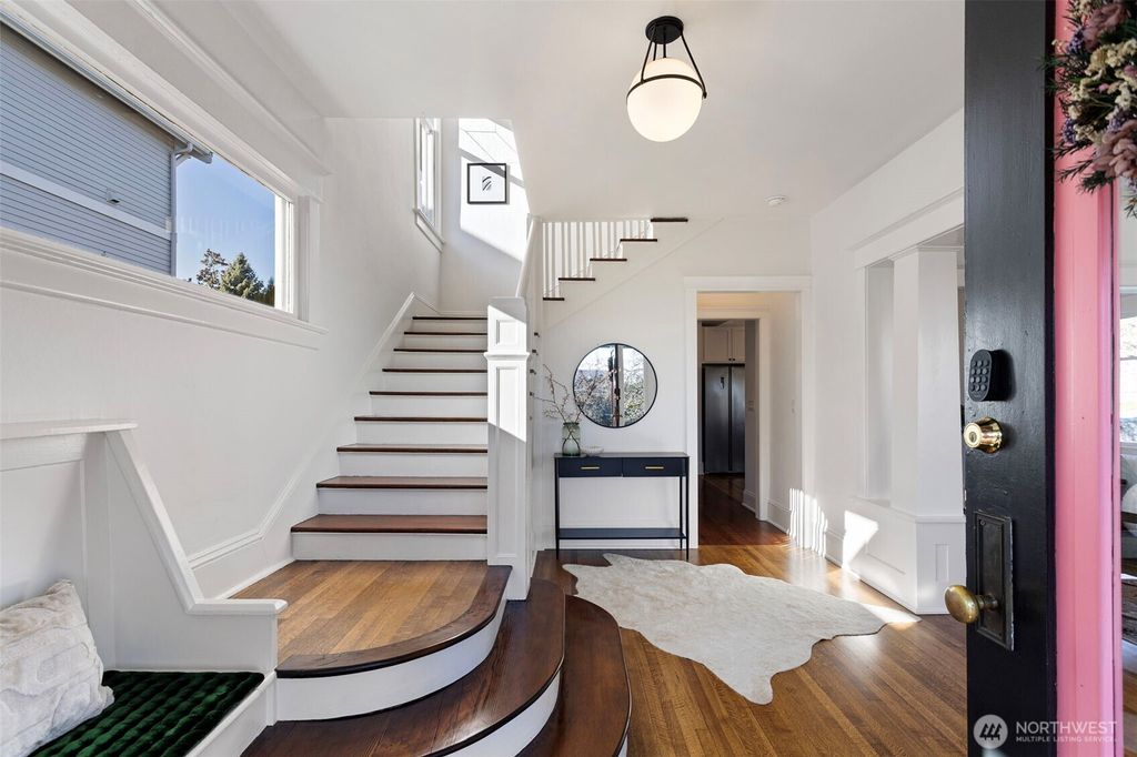 Photo of 217 30th Avenue, Seattle, WA 98122 (MLS # 2475935)